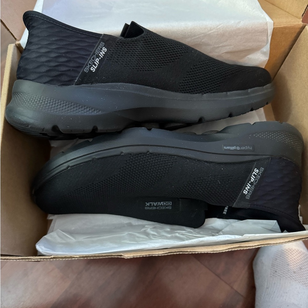 Skechers Black Loafers Slip-Ons Comfortable Design